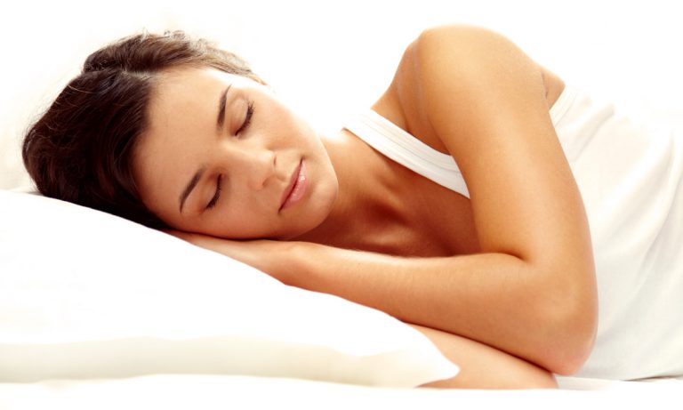 7 alimentos que ajudam a dormir melhor